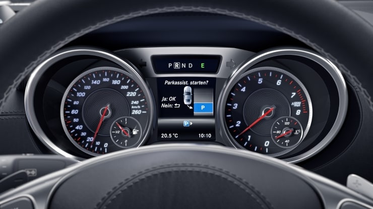 Aktiver Park-Assistent mit PARKTRONIC Bild 1