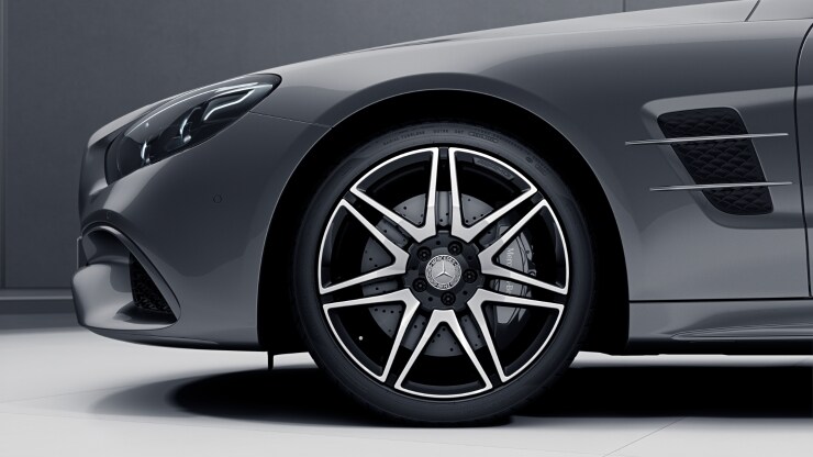 48&comma;3 cm &lpar;19"&rpar; AMG Leichtmetallr&auml;der im 7-Doppelspeichen-Design Bild 1