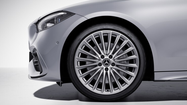 Obr&eogon;cze k&oacute;&lstrok; AMG ze stop&oacute;w metali lekkich&comma; 19&rdquo; Zdj&eogon;cie 1