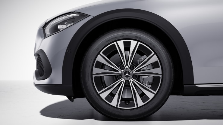 Winter-Paket Plus mit 43&comma;2 cm &lpar;17"&rpar; Winter-Komplettr&auml;dern Bild 1