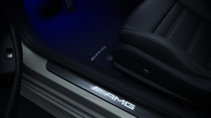 Einstiegsleisten mit "AMG" Schriftzug, beleuchtet Bild 1