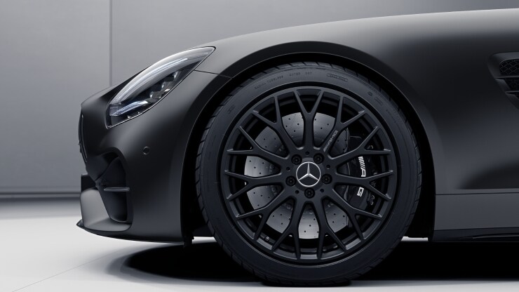 48&comma;3 cm &lpar;19"&rpar; &sol; 50&comma;8 cm &lpar;20"&rpar; AMG Leichtmetallr&auml;der im Y-Speichen-Design Bild 1