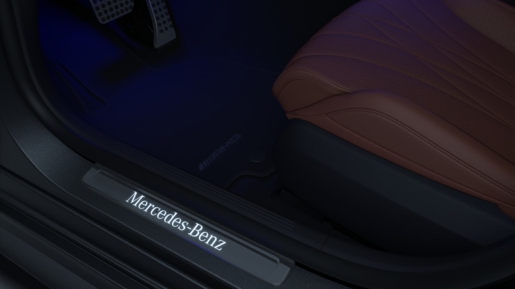 Einstiegsleisten mit "Mercedes-Benz" Schriftzug&comma; beleuchtet Bild 1