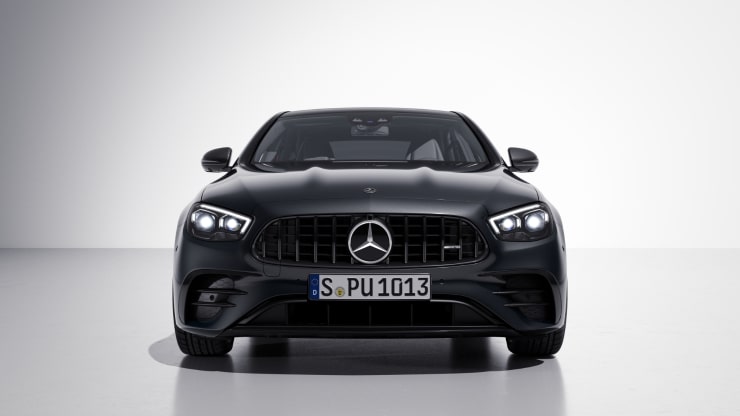 AMG spezifische K&uuml;hlerverkleidung&comma; abgedunkelt Bild 1