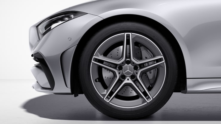 48&comma;3 cm &lpar;19"&rpar; AMG Leichtmetallr&auml;der im 5-Doppelspeichen-Design Bild 1