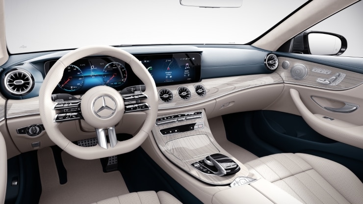 Instrumententafel und Bordkanten der T&uuml;ren in Leder Nappa Bild 1