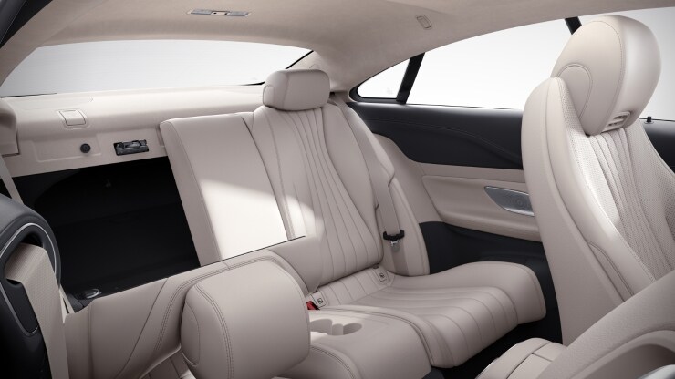 Sitzlehnen im Fond klappbar 2