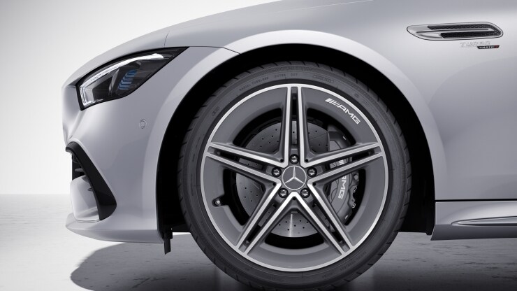 50,8 cm (20") AMG Leichtmetallräder im 5-Doppelspeichen-Design Bild 1