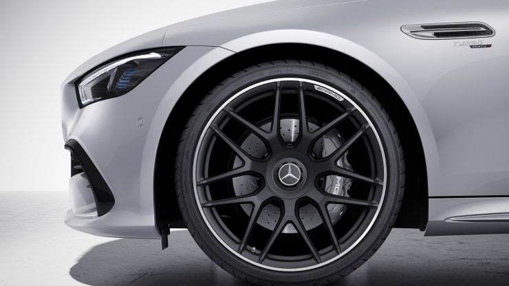 53,3 cm (21") AMG Schmiederäder im Kreuzspeichen-Design Bild 1