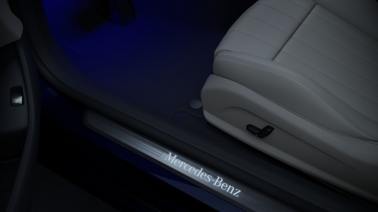 Einstiegsleisten mit "Mercedes-Benz" Schriftzug&comma; beleuchtet Bild 1