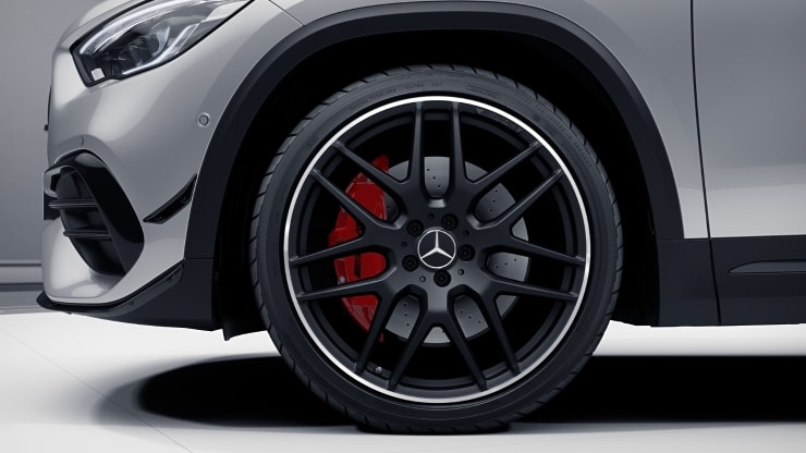 Etriers de freins peints en rouge Image 1