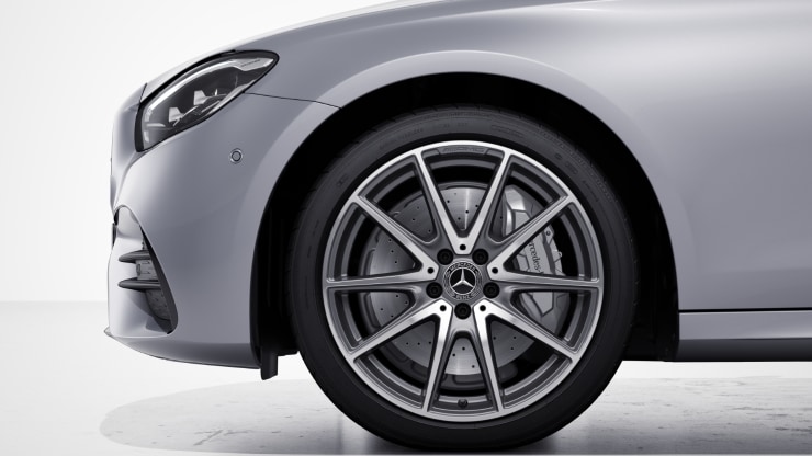 Bremsanlage mit gr&ouml;&szlig;eren Bremsscheiben an der Vorderachse Bild 1