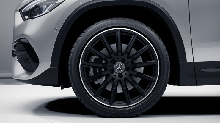 Llantas de aleaci&oacute;n AMG de 50&comma;8 cm &lpar;20"&rpar; multirradio color negro de alto brillo Imagen 1