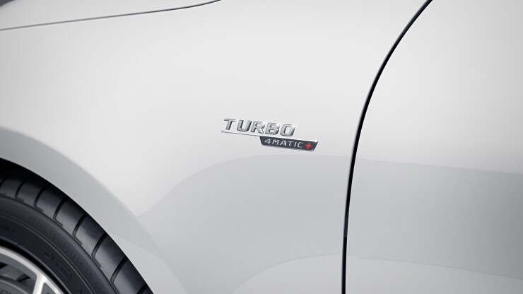 Serienausstattung Mercedes-AMG 4