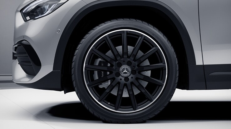 50&comma;8 cm &lpar;20"&rpar; AMG Leichtmetallr&auml;der im Vielspeichen-Design Bild 1