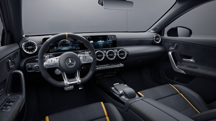 Serienausstattung Mercedes-AMG f&uuml;r Mercedes-AMG A 45 S 4MATIC&plus; 6