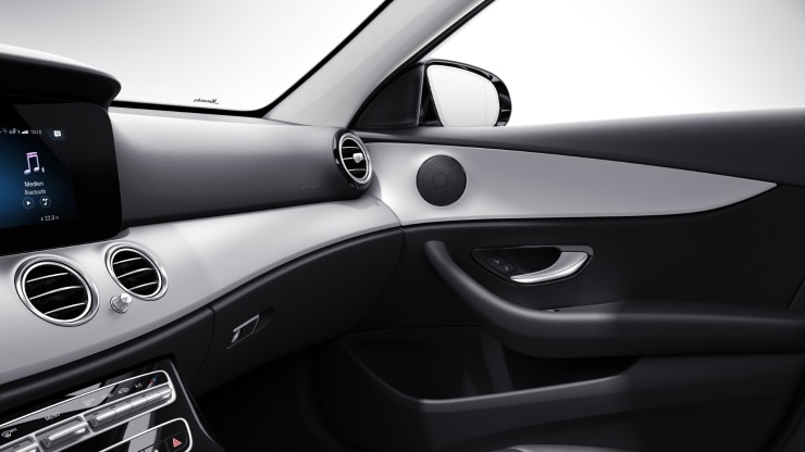 Decorative mouldings Imagen 1