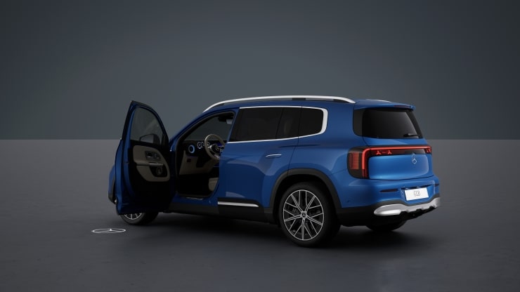 Umfeldbeleuchtung mit Projektion des Markenlogos Bild 1