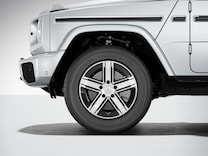 G-Klasse Winter-Paket Plus mit 45,7 cm (18") Winter-Kompletträdern