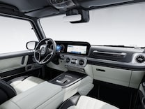 Mercedes-AMG G-Class MANUFAKTUR instrument panel in two-tone nappa leather