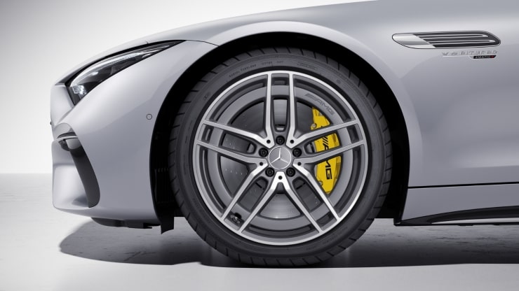 50&comma;8 cm &lpar;20"&rpar; AMG Leichtmetallr&auml;der im 5-Doppelspeichen-Design Bild 1