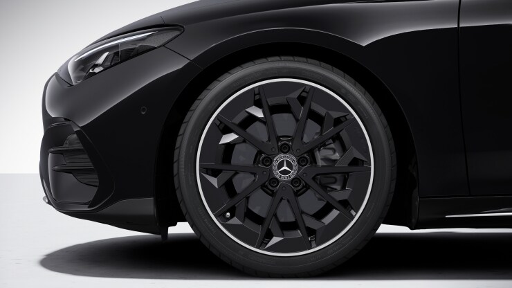 Llantas de aleaci&oacute;n AMG de 48&comma;3 cm &lpar;19"&rpar; y dise&ntilde;o de 5 radios dobles Imagen 1