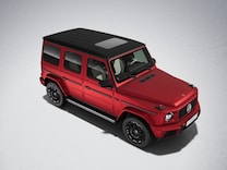 G-Class MANUFAKTUR roof painted in night black magno