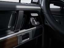 G-Class Memory function for front seats and head restraints