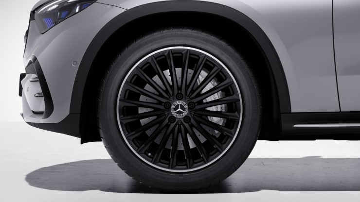 Bremsanlage mit größeren Bremsscheiben an der Vorderachse 1