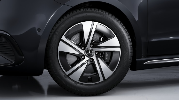 Bereifung 235&sol;55 R17 RF Bild 1