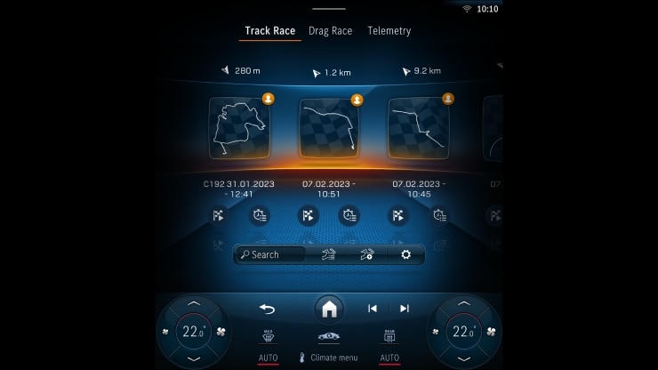 Digitales Extra&colon; AMG TRACK PACE 1