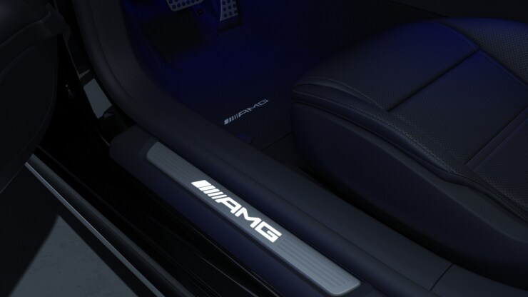 AMG Einstiegsleisten mit "AMG" Schriftzug&comma; beleuchtet und mit Wechselcover Bild 1