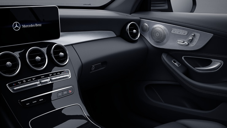 Inserts d&eacute;coratifs en aluminium clair et en laque noire Image 1