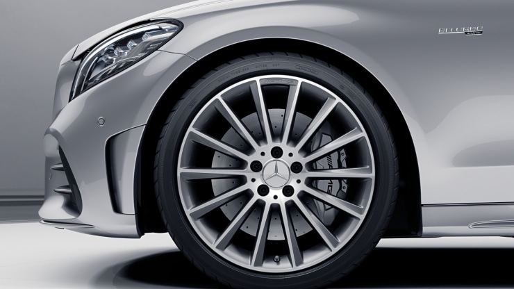 48,3 cm (19") AMG Leichtmetallräder im Vielspeichen-Design Bild 1