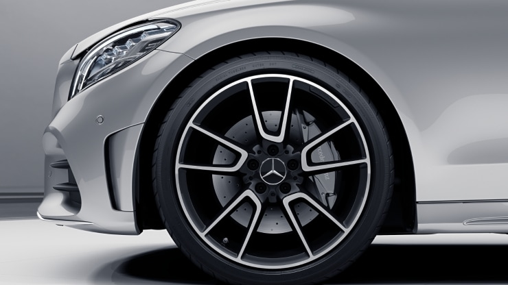 48,3 cm (19") AMG Leichtmetallräder im 5-Doppelspeichen-Design Bild 1