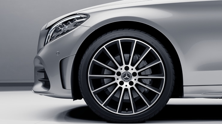 48,3 cm (19") AMG Leichtmetallräder im Vielspeichen-Design Bild 1
