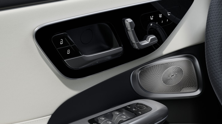 Burmester&reg; 3D-Surround-Soundsystem 2