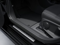 CLA Sedan 絲絨腳踏墊