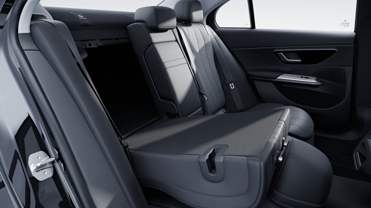 Asientos traseros con respaldos abatibles 4