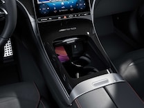 GLC Coupé Sistema inalámbrico de carga para dispositivos móviles delante