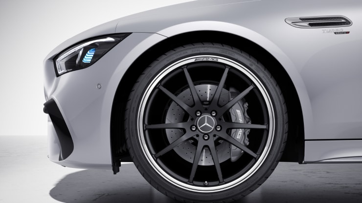 53,3 cm (21") AMG Schmiederäder im 5-Doppelspeichen-Design Bild 1