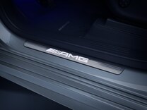 Mercedes-AMG GT 4-Dörrars Coupé AMG instegslister i borstat rostfritt stål med belyst AMG-skrift