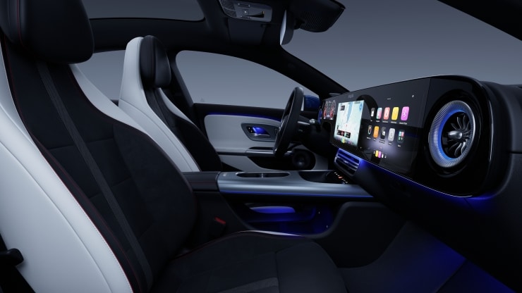 Pack Advanced Plus avec services connect&eacute;s 1