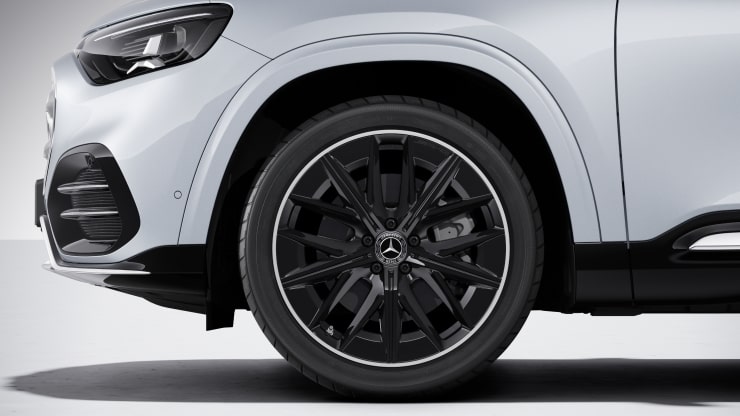 Jantes alliage AMG 51 cm &lpar;20"&rpar; multibranches finition noir&sol;naturel brillant Image 1