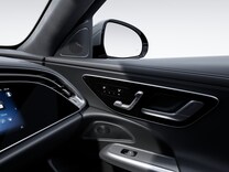 Classe E Station Wagon Surround Sound System Burmester® 4D