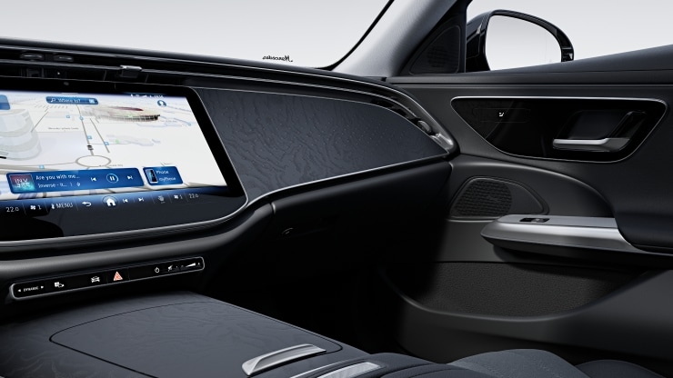 Elementy wyko&nacute;czenia wn&eogon;trza &ndash; czarne drewno jesionowe o otwartych porach z pod&sacute;wietlanym wzorem mar Zdj&eogon;cie 1