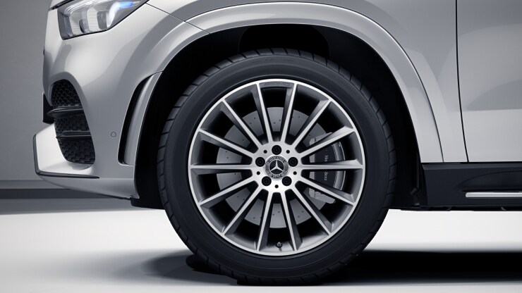 53&comma;3 cm &lpar;21"&rpar; AMG Leichtmetallr&auml;der im Vielspeichen-Design Bild 1