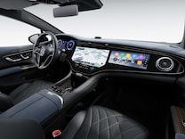 EQS Limousine Kabelloses Ladesystem für mobile Endgeräte vorn