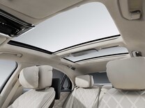 Trieda S sedan dlhá verzia Panoramatická posuvná strecha