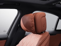 S-Class Long Luxury head restraints in the front
